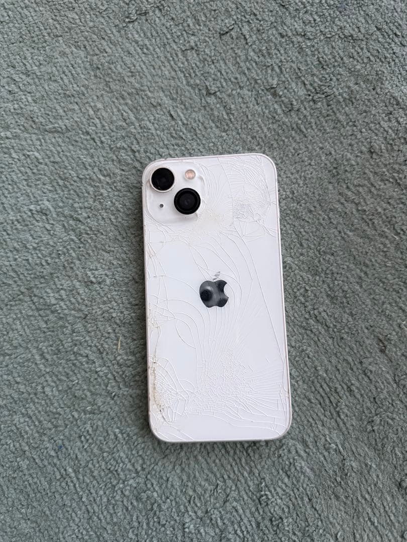 iPhone13 背面割れ iPhone13 背面ガラス割れ修理（豊田市） | 背面ガラス割れ修理は