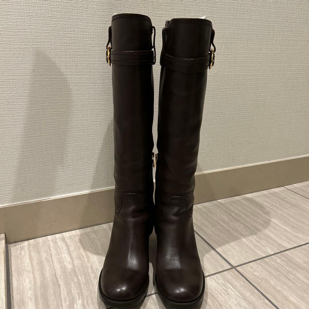 フェラガモ」 ダークブラウンロングブーツ 購入時の箱、靴収納袋付き