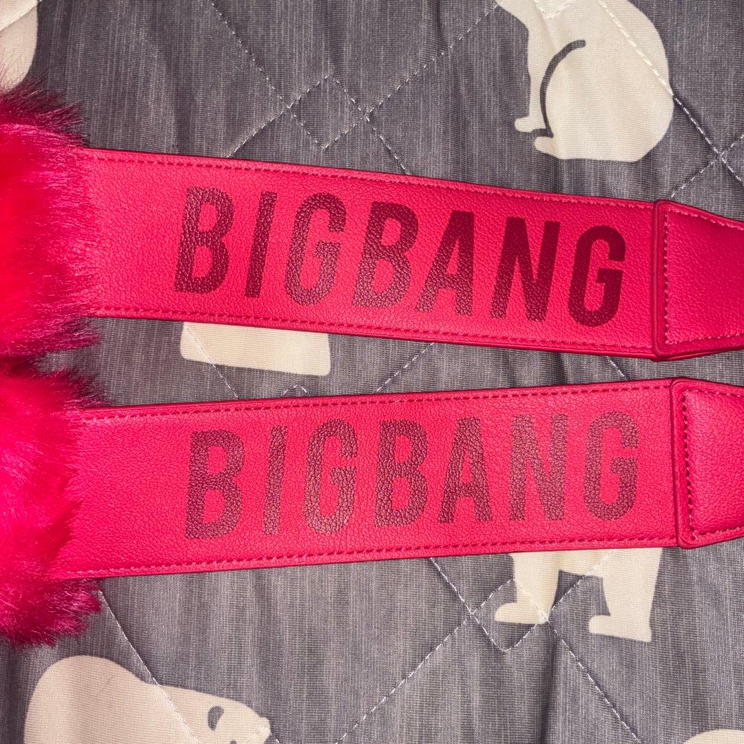 BIGBANG ピンクショルダーストラップ ジヨン ファーチャームGD - メルカリ