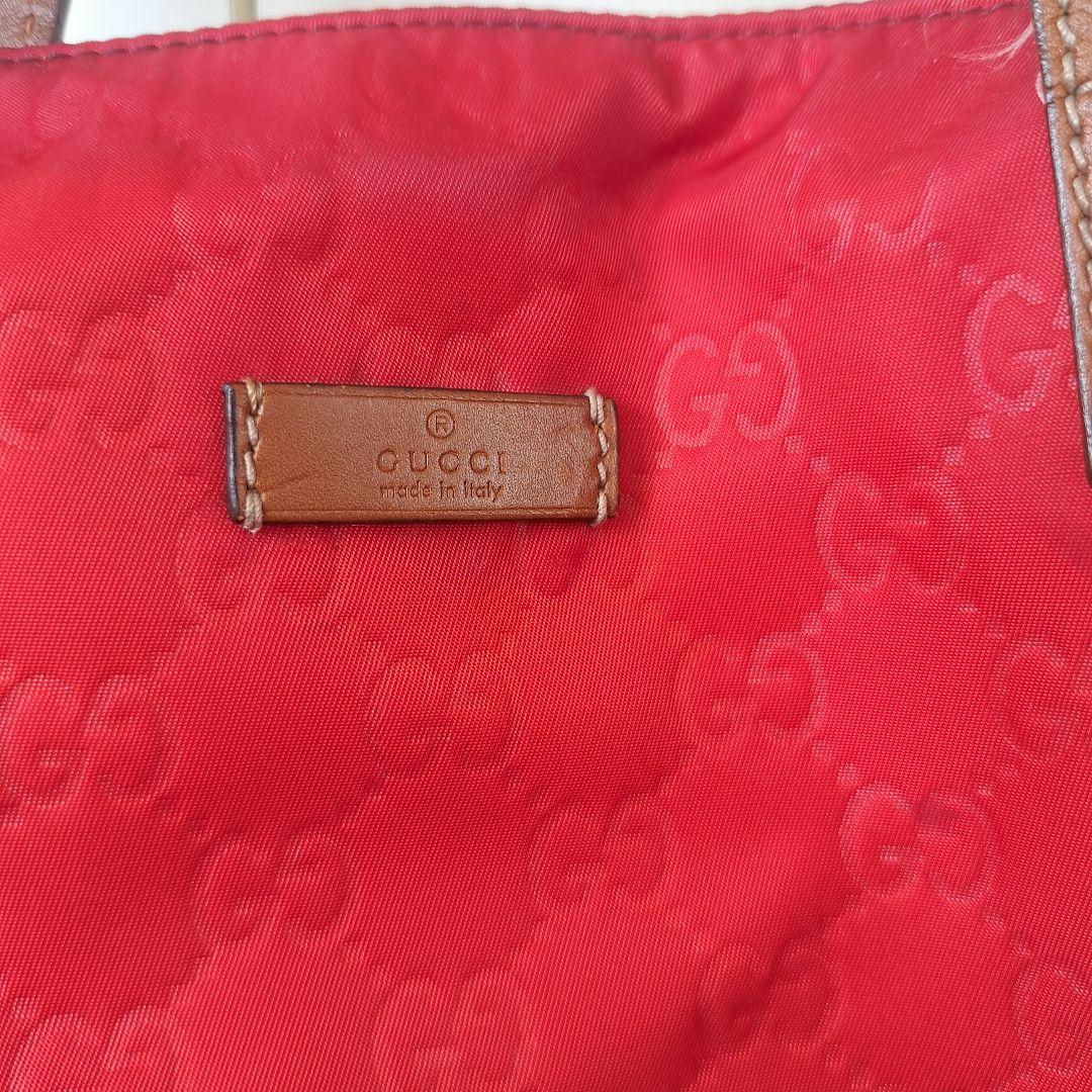 GUCCI レッドナイロンバッグ GGパターン