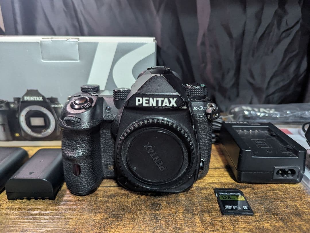 ペンタックス　PENTAX K-3 III デジタル一眼レフカメラ Amazon | PENTAX デジタル一眼レフカメラ K-3 ボディ ブラック