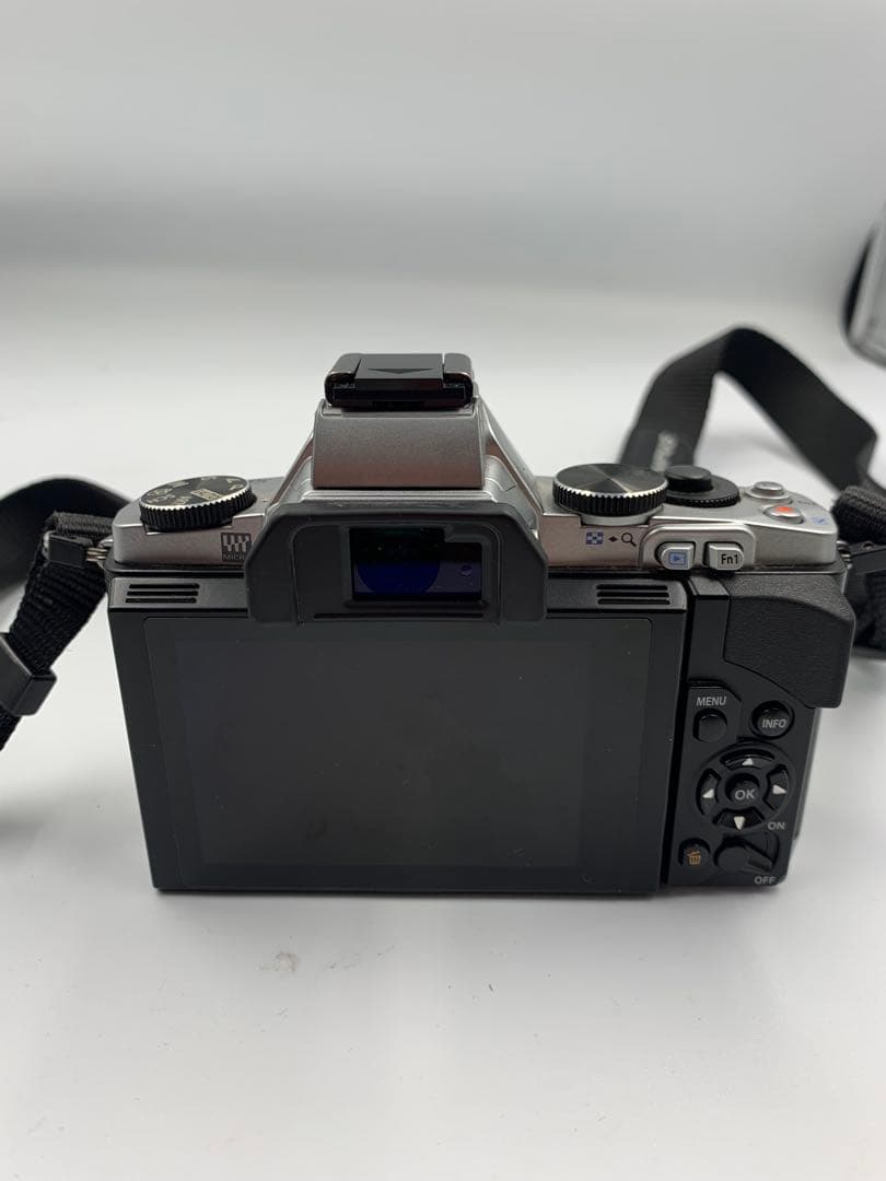 デジタルカメラ OLYMPUS OM-D E-M5 12-50mm F3.5-6.3 EZ