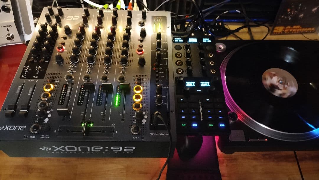xone:92 DJミキサー Allen & Heath XONE:92 mk2 | ロングセラーミキサー「Xone:92」を