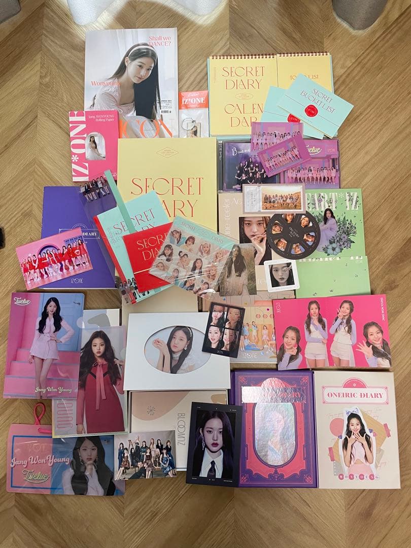 IZ*ONE アルバムまとめ売り グッズまとめ売り ウォニョン IZ*ONE アルバム&グッズまとめ売り - メルカリ