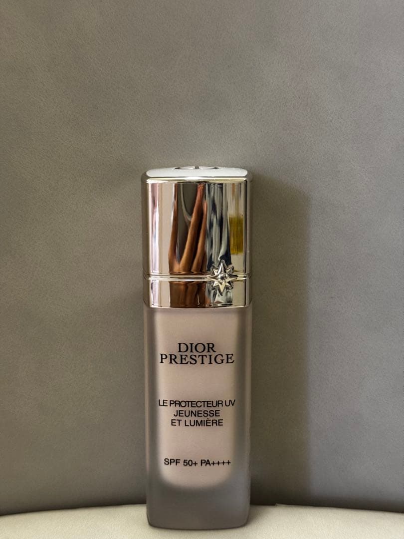 Dior プレステージホワイト　ル　プロテクターUVルミエール　シアーグロウ ディオール / プレステージ ホワイト ル プロテクター UV ルミエール