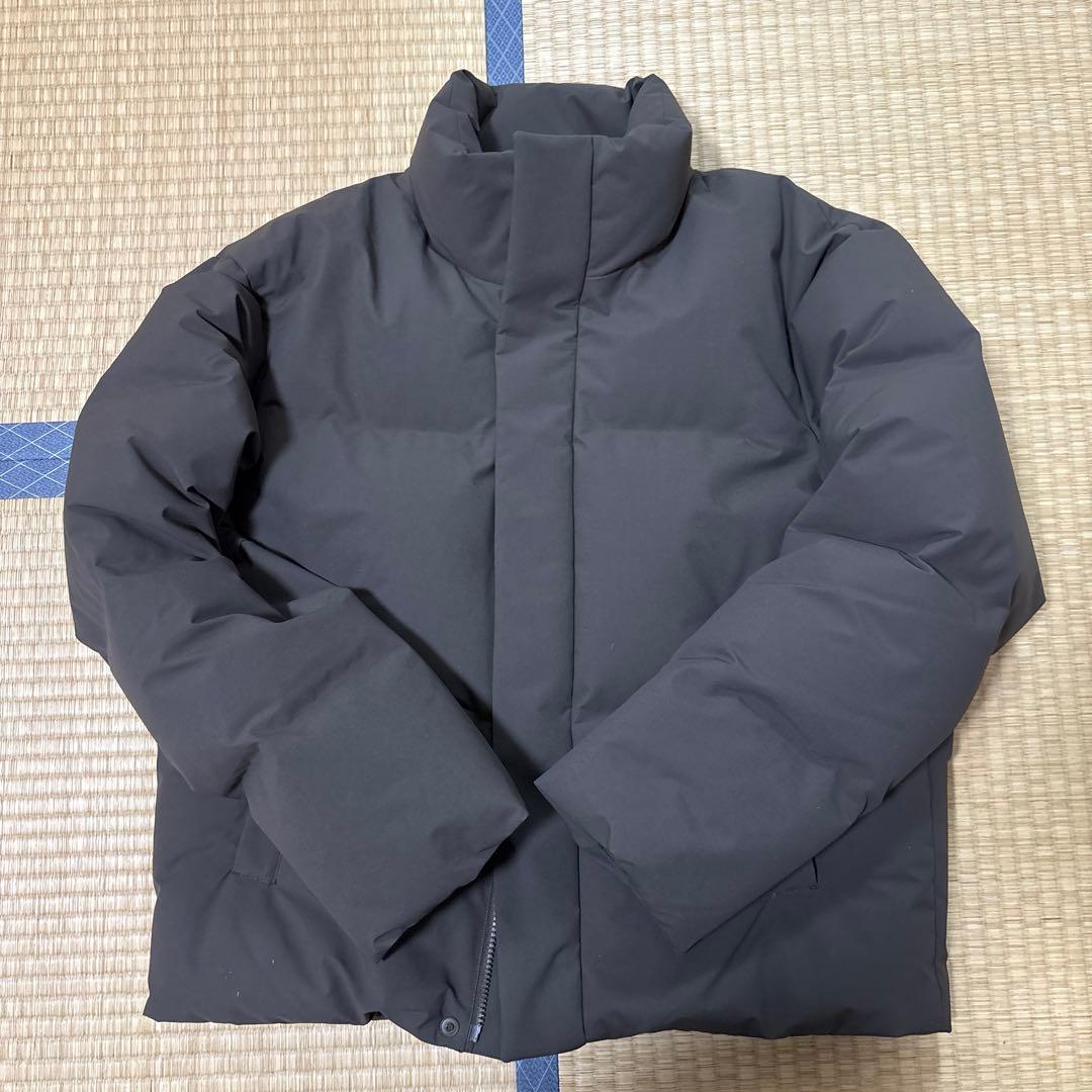 2025年新作】ユニクロ シームレスダウンジャケット Mサイズ ダークブラウン