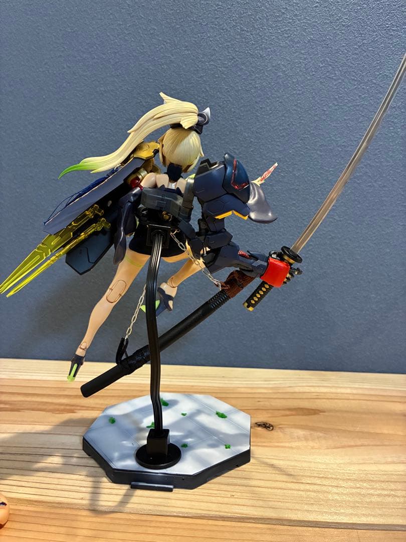 メガミデバイス　退魔師のお姉さん