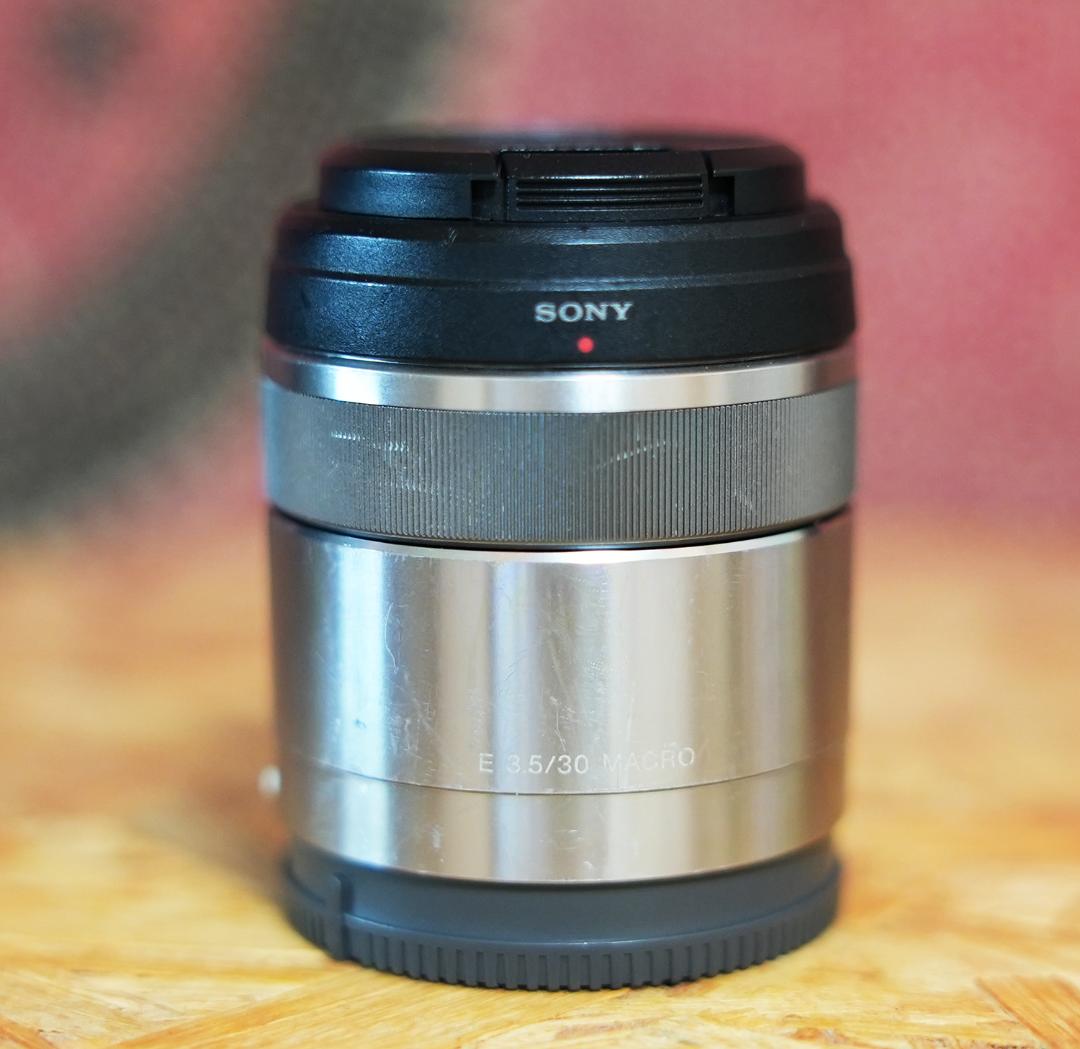 SONY SEL30M35 E 30mm F3.5 Macroレンズ Amazon.com : Sony SEL30M35 30mm f/3.5 e-mount Macro Fixed Lens