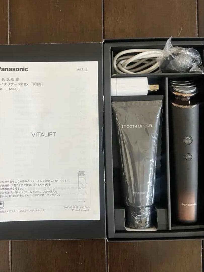 【値下げ、写真追加しました】パナソニック最上位モデル美顔器バイタリフトrfex 最新テクノロジー満載！ パナソニックの美顔器「バイタリフト RF EX