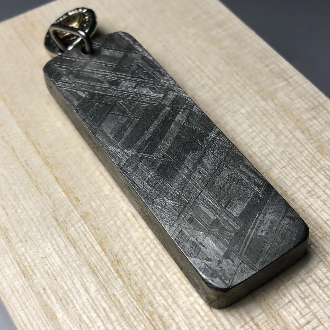 ムオニオナルスタ隕石 メッキ処理済み ペンダントトップ 鉄隕石 重さ約