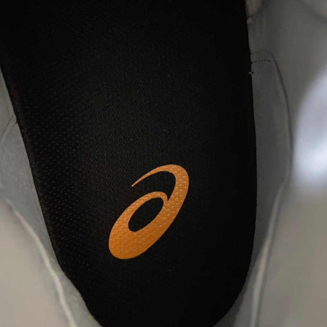 美品　asics NOVA SURGE 3 ノヴァサージ3 バッシュ 2.5cm