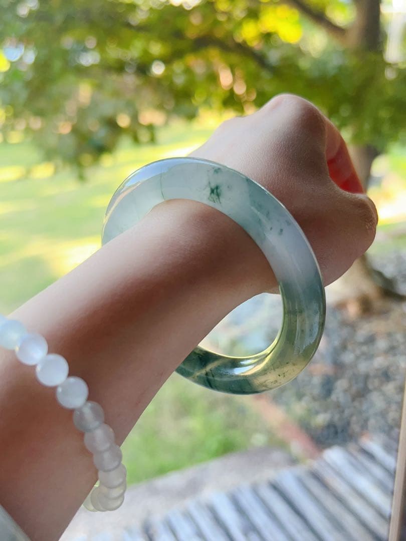 氷飄花 翡翠色バングル 新疆産天然天山翠玉 氷翠バングル 55.5 訳