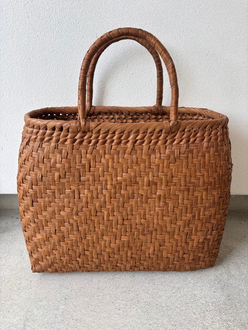 m*i様 かごや　山葡萄　かごバッグ　大 入荷案内 若井十月さん @oct_box の山葡萄籠、今回、ミニ2種類とA4