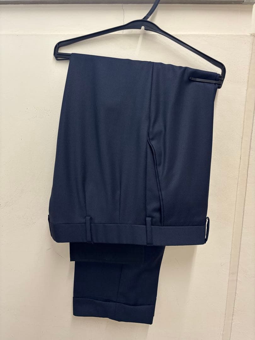 最終値下げ】ブリオーニ ネイビー スーツ 極美品 10回のみ短時間着用