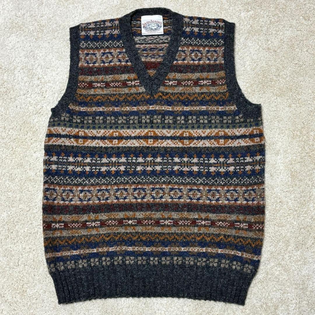 ジャミーソンズ フェアアイル Vネック ベスト 40 スコットランド製 Jamieson's of Shetland JAMIESON'S ジャミーソンズ フェアアイル柄 V