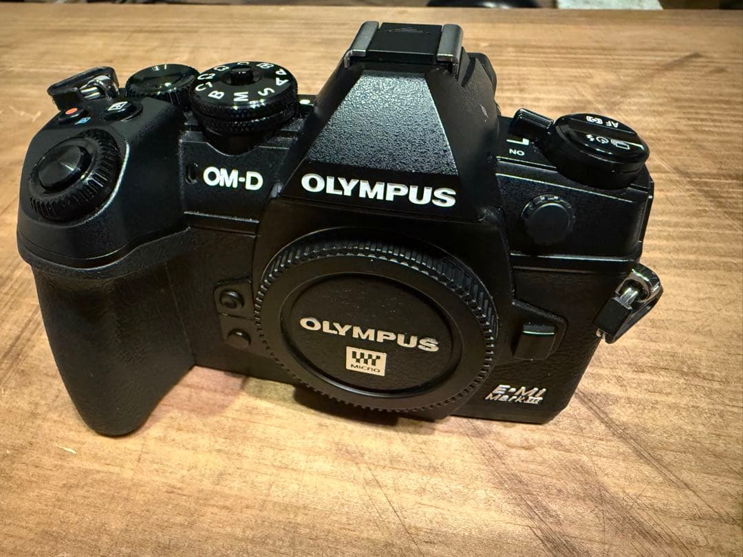 【みの】【OLYMPUS】OM-D E-M1 Mark III ボディ Amazon.com : OM SYSTEM Olympus OM-D E-M1 Mark III Black Camera
