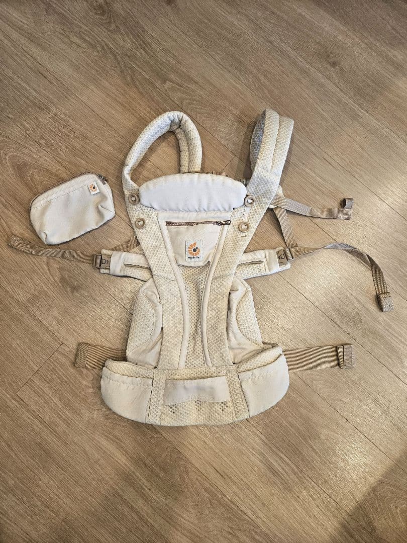 ergobaby_エルゴ_オムニブリーズ_ナチュラルベージュ OMNI Breeze / ナチュラルベージュ | エルゴベビー オンラインストア