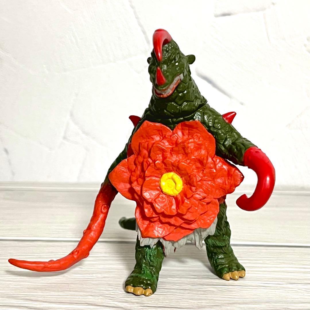 ☆美品 アストラモンス HG フィギュア ウルトラマンタロウ 怪獣 ガチャ