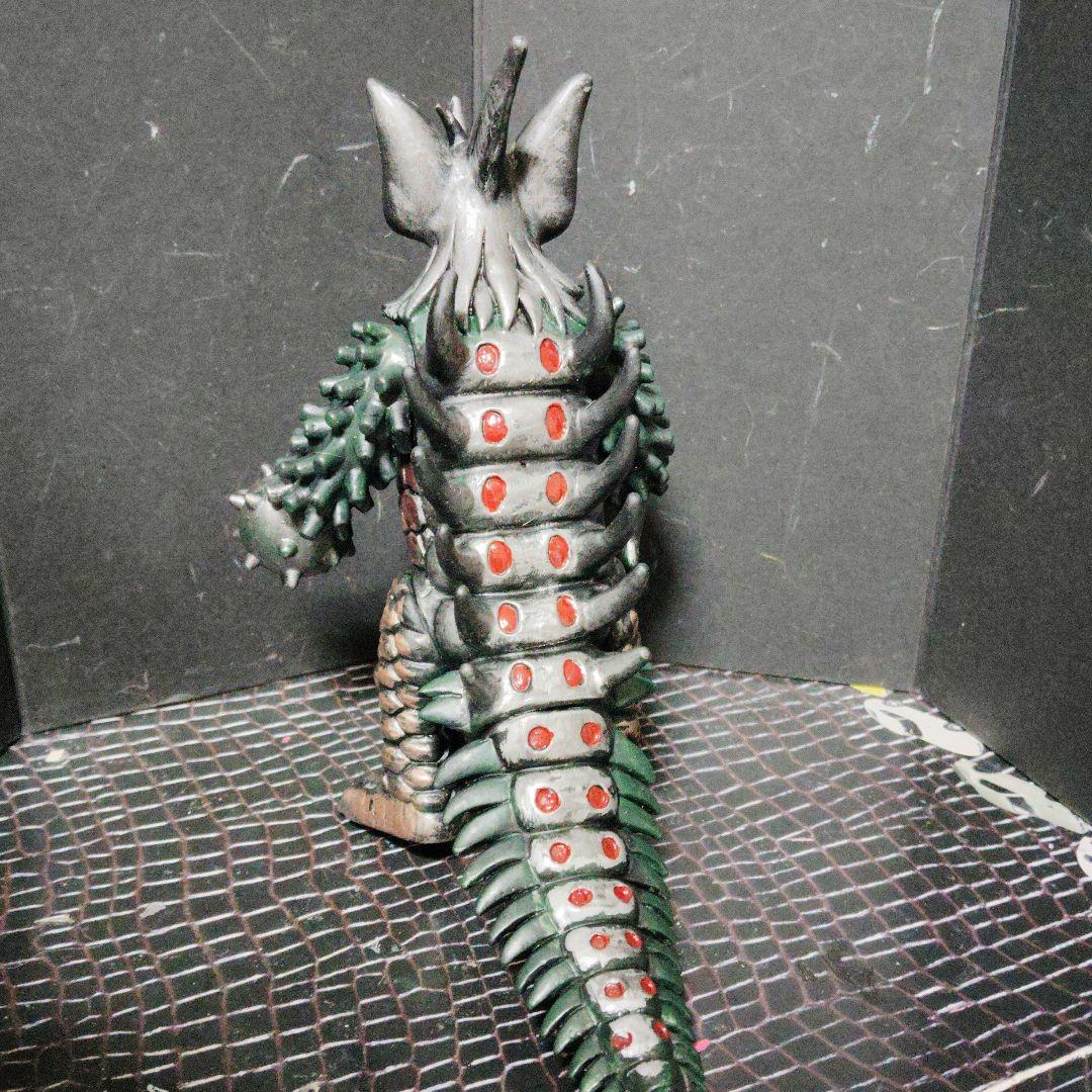 上野淳子ウルトラ怪獣旧型ソフビ