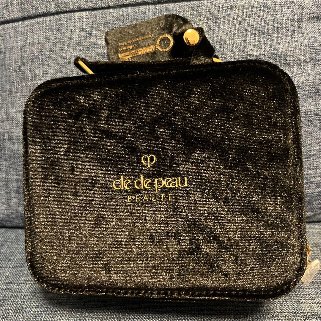 クレドポーボーテ ホリデーコレクション2025ノベルティ - メルカリ