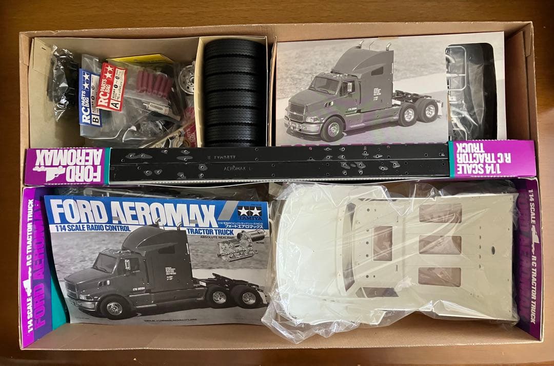 タミヤ 1/14RC トレーラーヘッド フォード エアロマックス - メルカリ