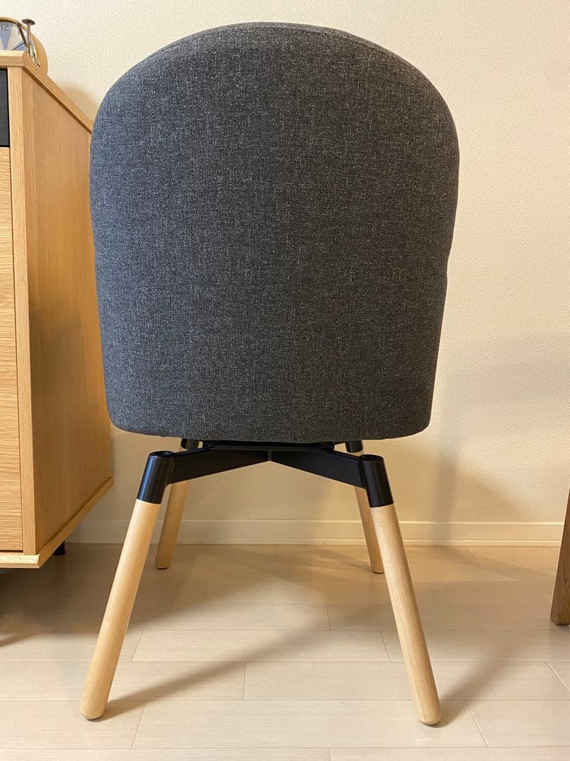 IKEA】JANOLOFヤンオロフ 回転式ダイニグチェア - メルカリ