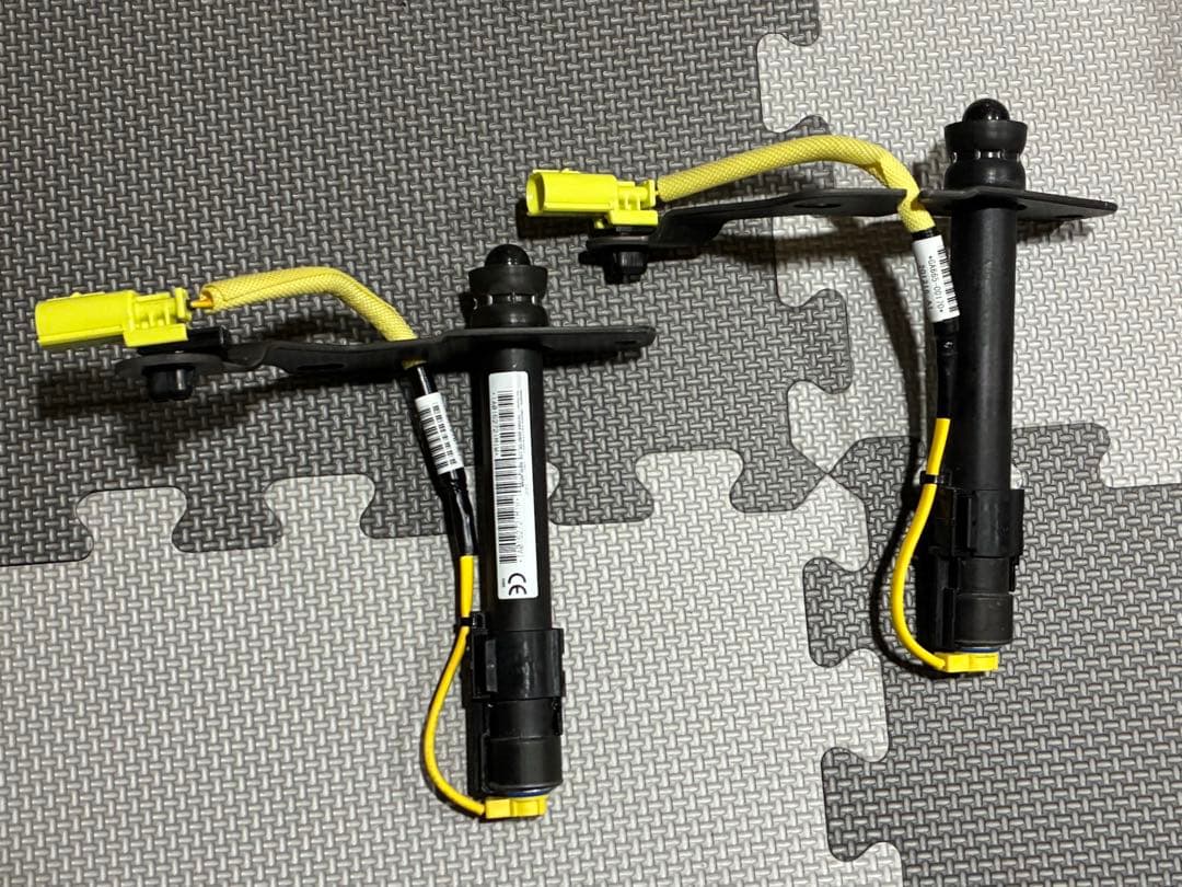 [中古部品]マツダ　NDロードスター　アクティブボンネットアクチュエーターR/L NDロードスター アクティブボンネット ダミー アクチュエーター