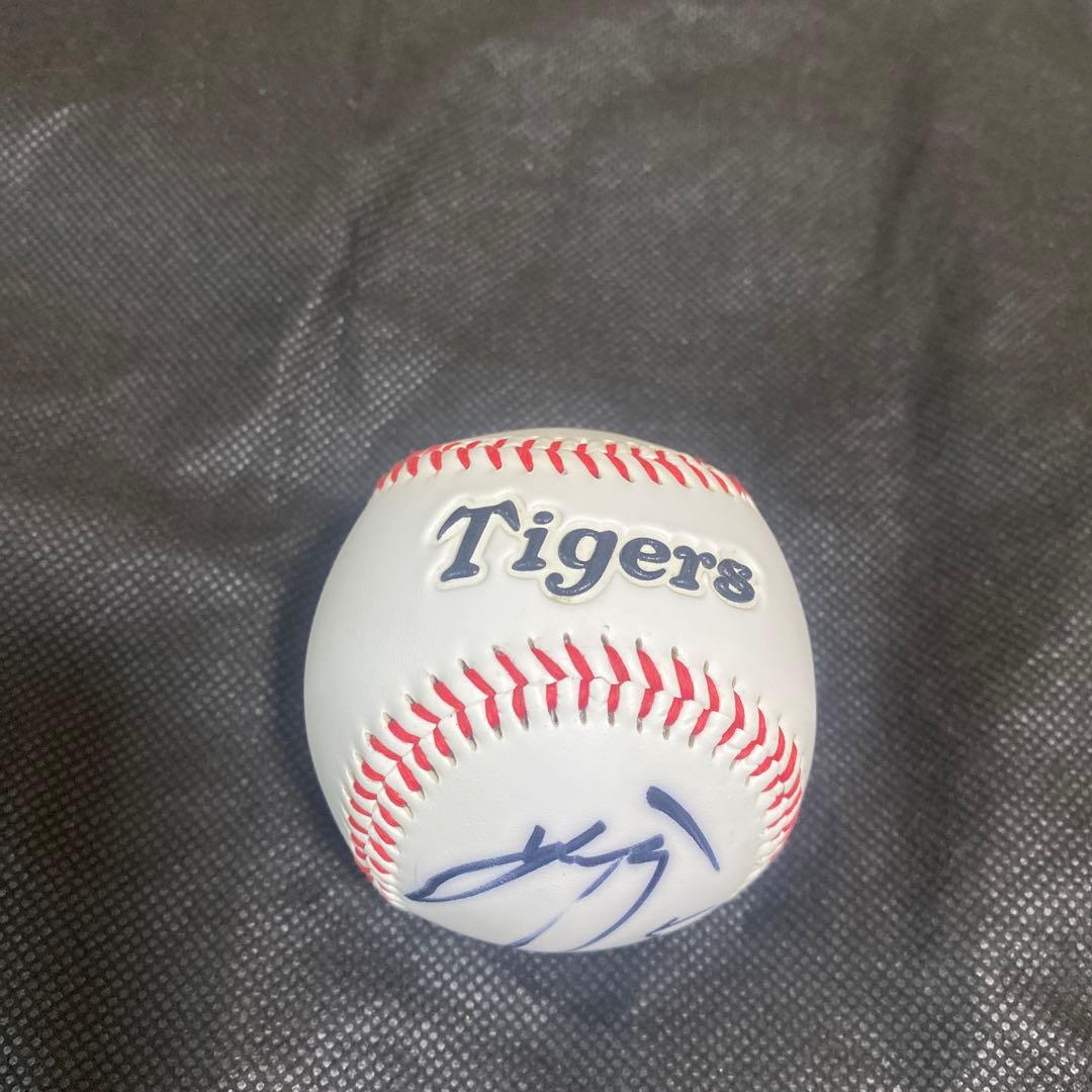 阪神タイガース 近本光司選手 直筆サインボール - メルカリ