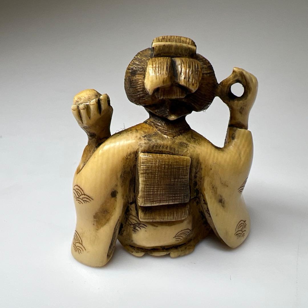 極上　女性に犬根付　15g 東Y8-0204☆2F