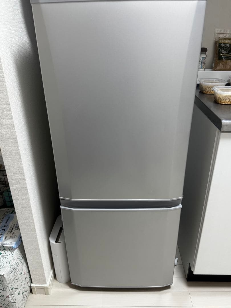 MITSUBISHI MR-P15D-S 冷蔵庫 146L 2019年製 Amazon.co.jp: MR-P15D-S(シャイニ-シルバ-) Pシリ-ズ 2ドア冷蔵庫 右