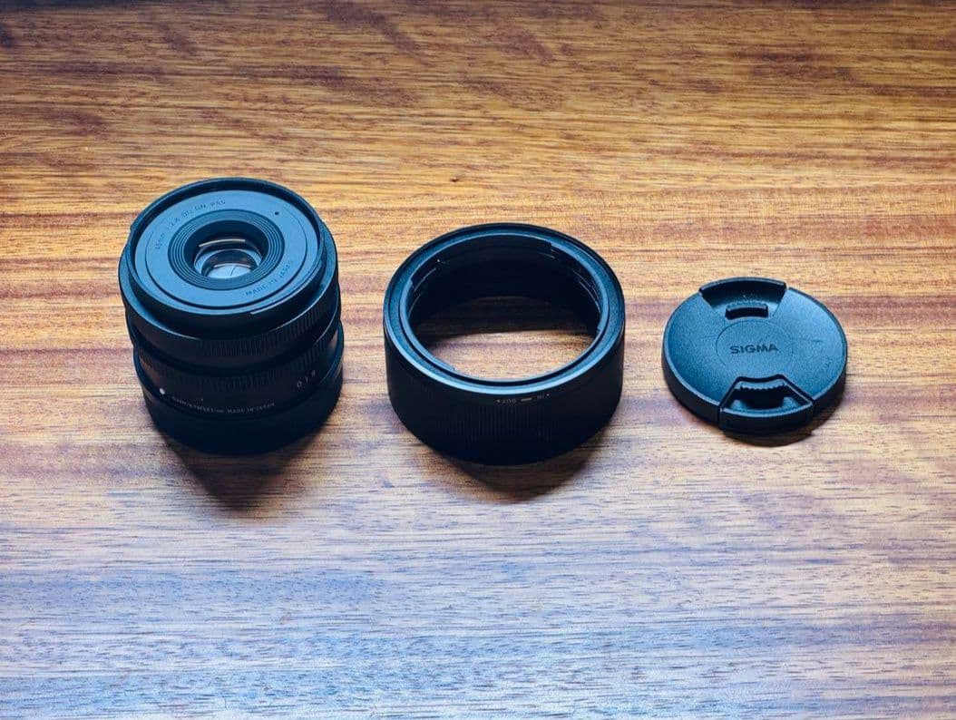 SIGMA 45mm F2.8 DG DN レンズ Amazon.com : Sigma 45mm F2.8 Contemporary DG DN Lens for Sony E