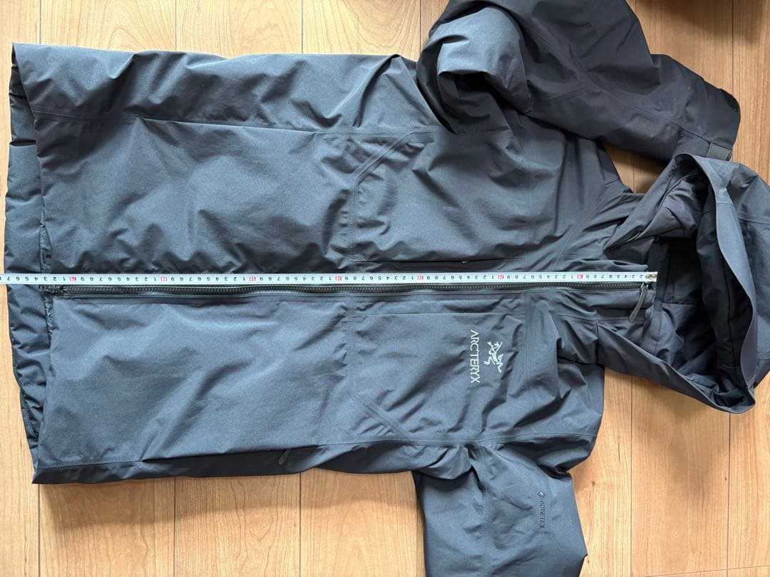 アークテリクス フィションsv ゴアテックスダウン インサレーテドBLACK