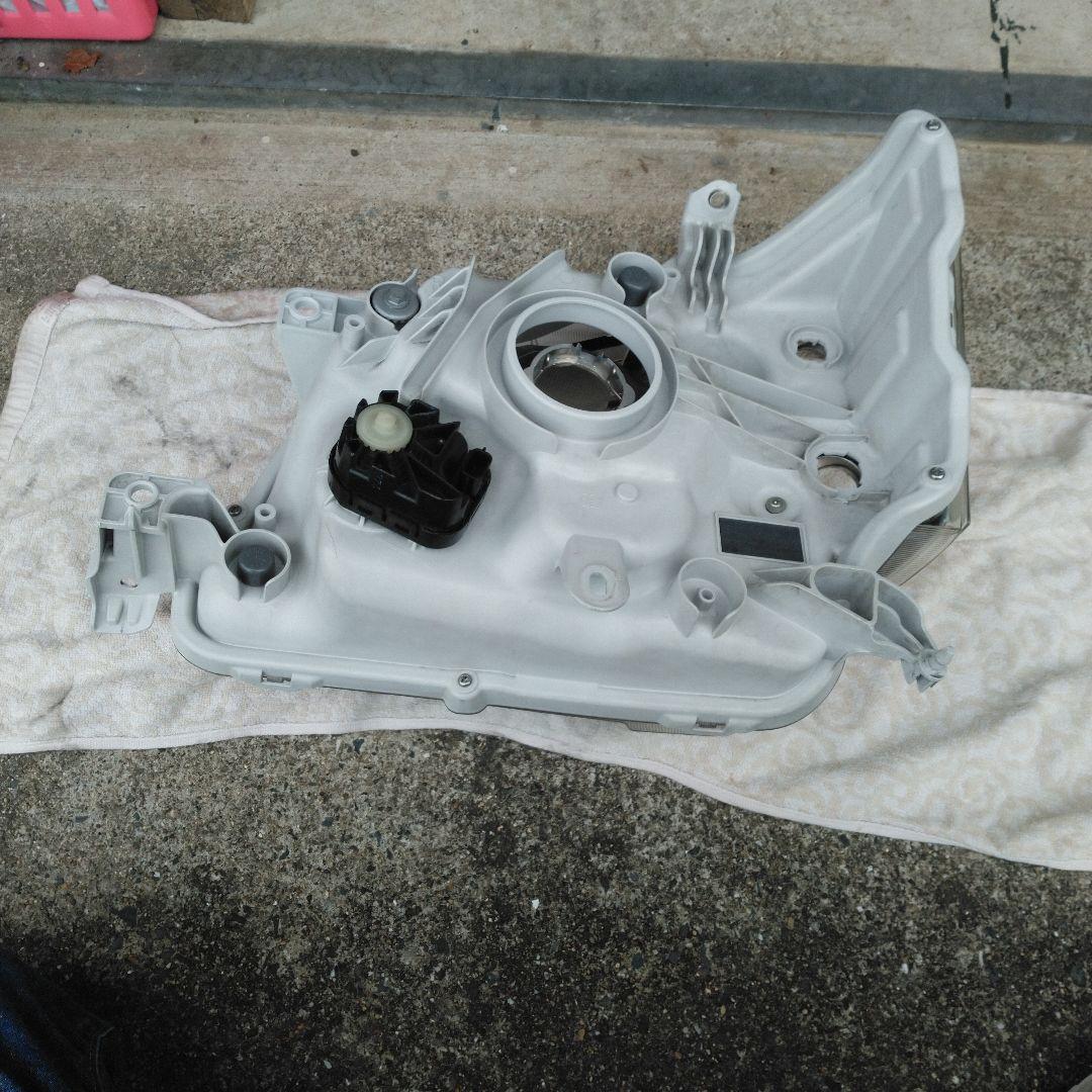 ダイハツ ハイゼット S321V 右 ヘッドライト 81130-B5160 - メルカリ