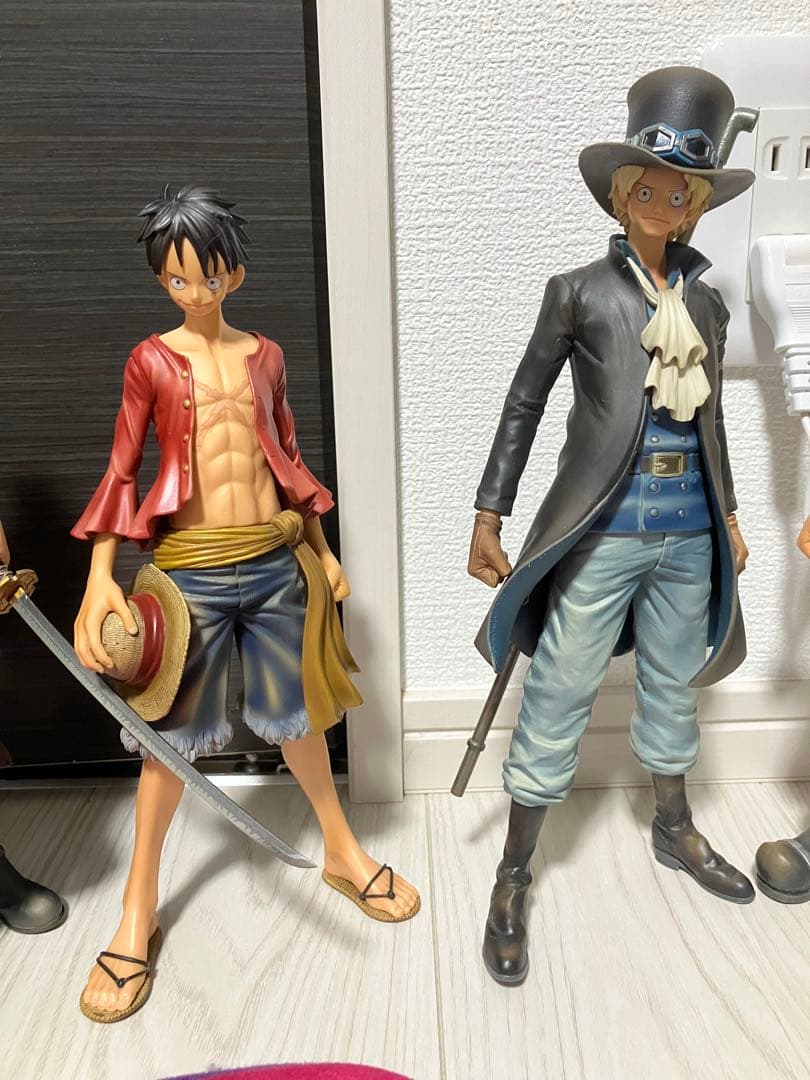 OneMall provides Mercari products: MSP ルフィ、ゾロ、ロー、サボ