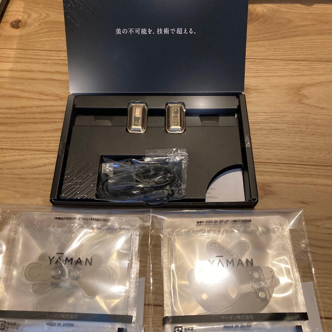 YAMANデザインリフトモア＆未開封シート6セット　今なら口元シート1セット追加 デザインリフト モア 目元/口元ケアセット （ 本体 ＆ 目元用