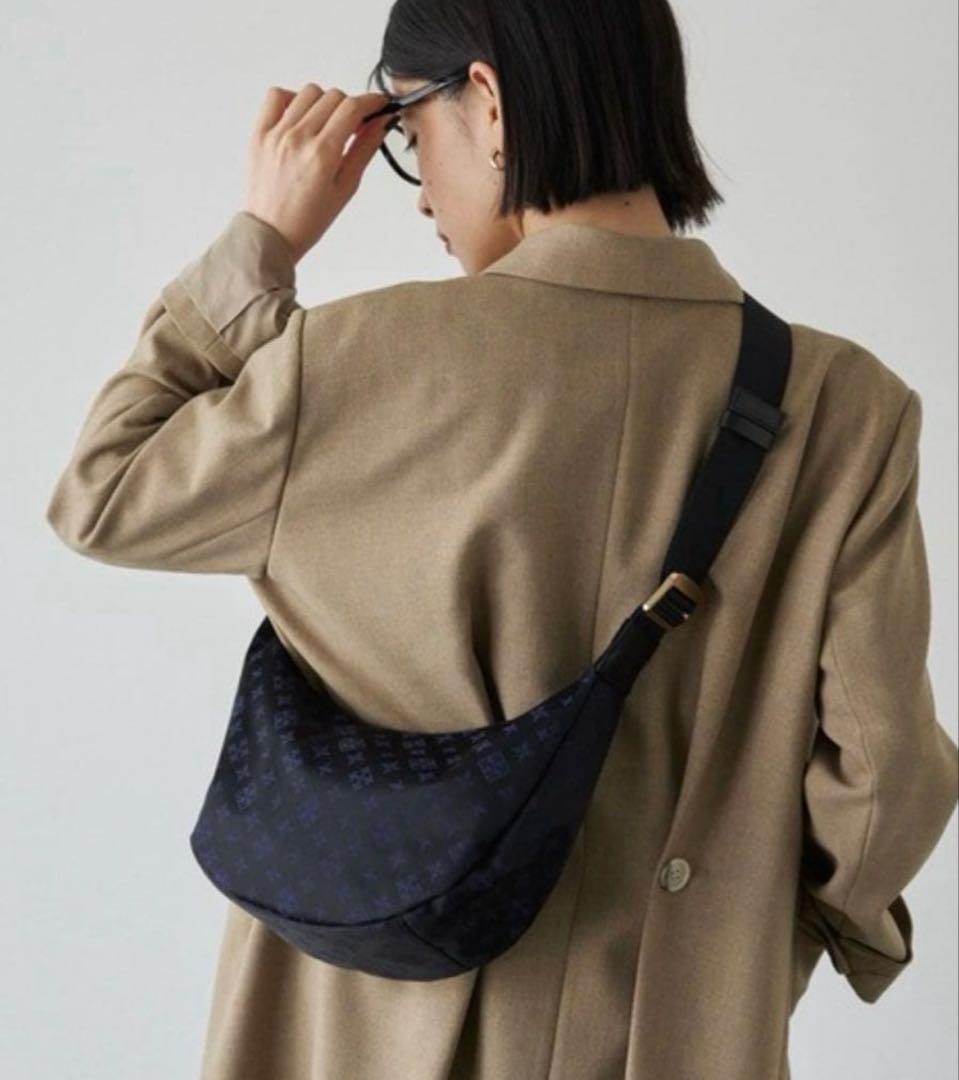 完売 ラシット russet ラウンドショルダーバッグCE-1327-WE - メルカリ