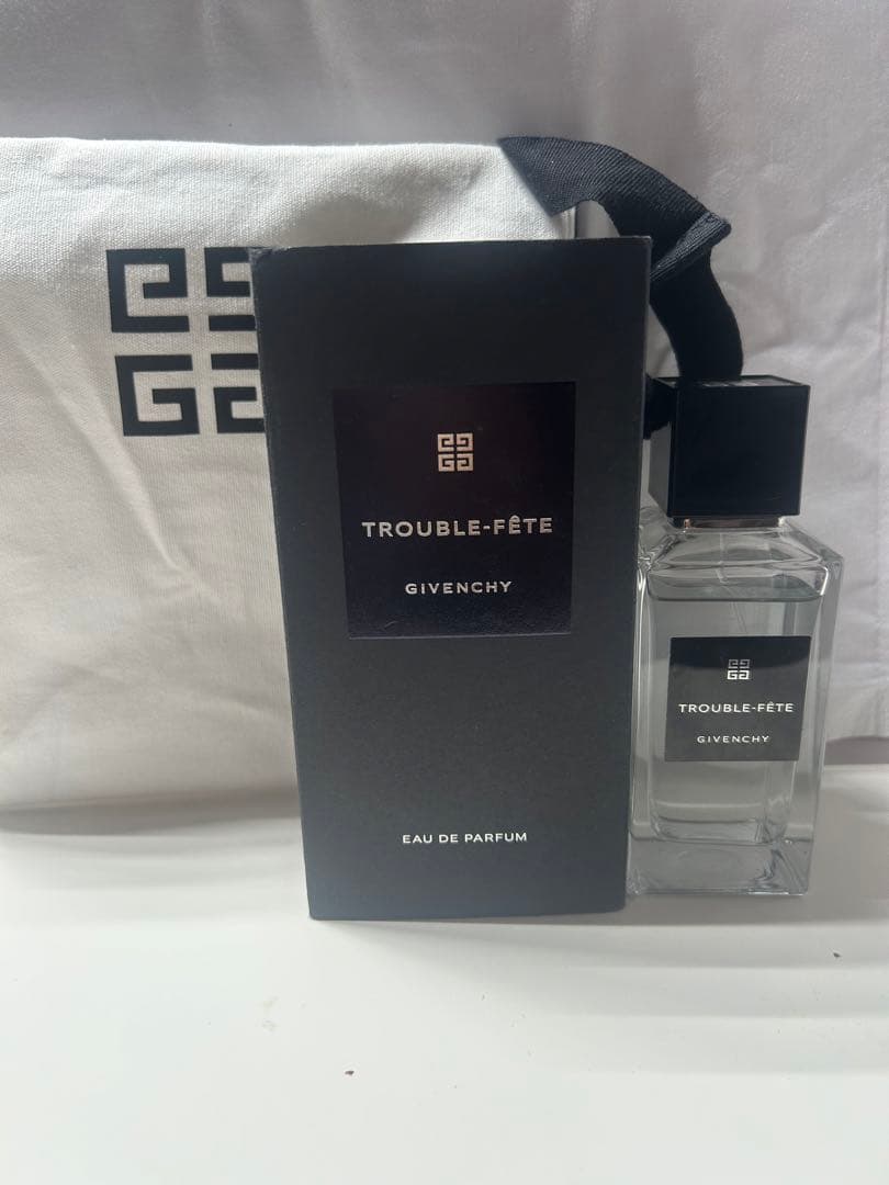 【#mh/9.14/22】【箱付】GIVENCHYトロブルフェッド香水100ml