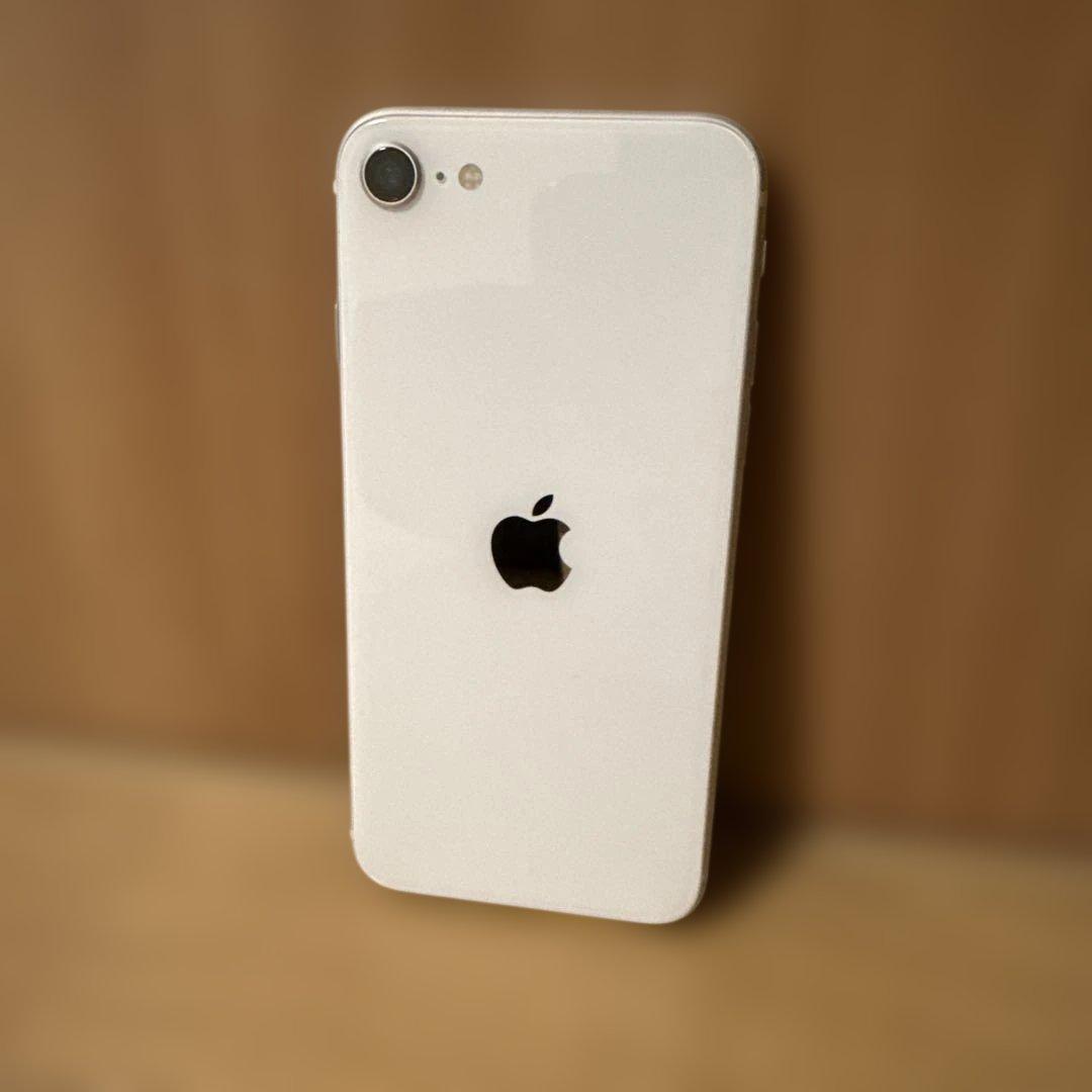 Apple iPhone SE2ホワイト 本体 - メルカリ
