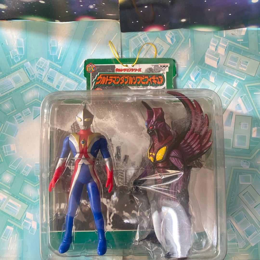 ウルトラマンダブルソフビフィギュア コスモス カオスダークネス