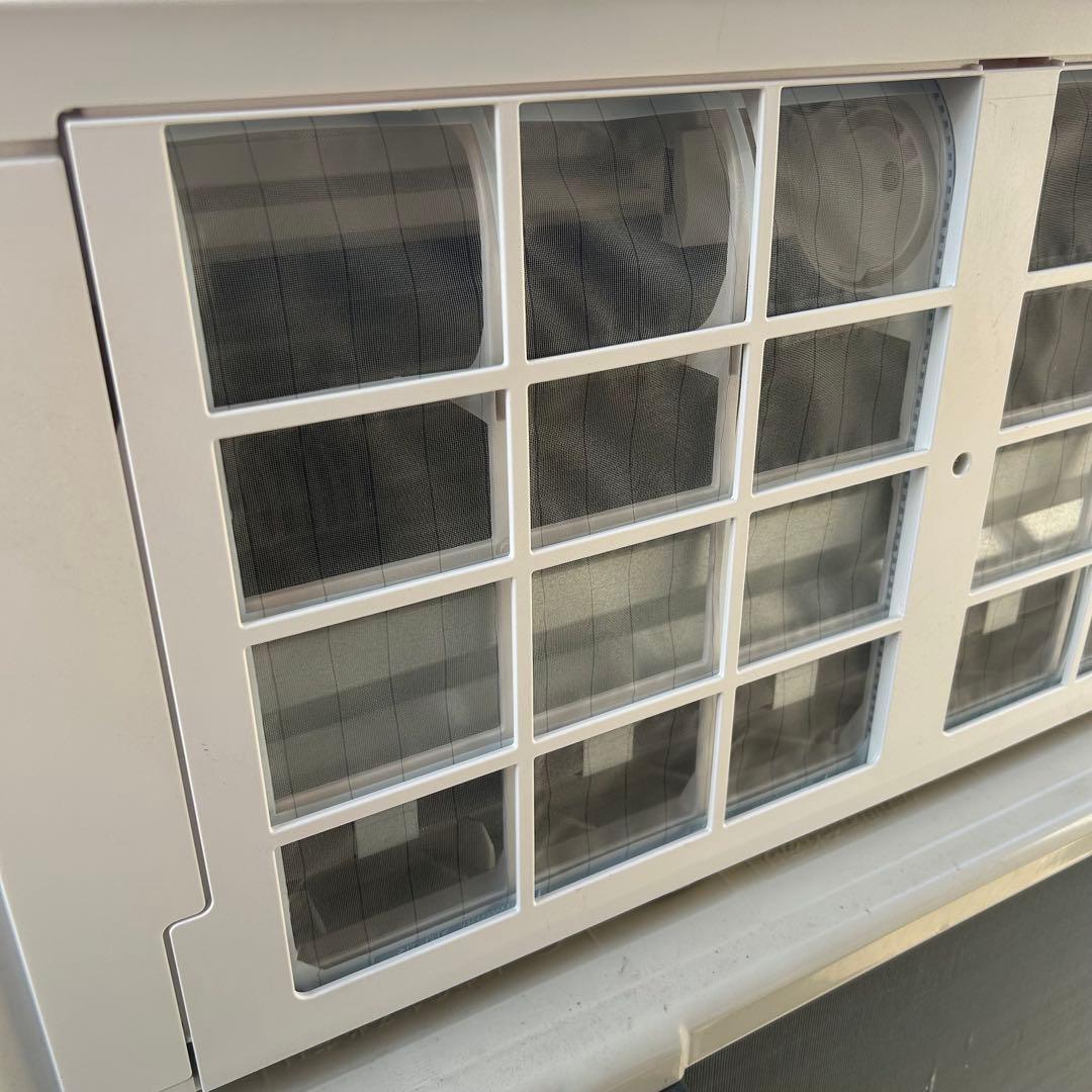 2022年製　富士通エアコン　AS-R222M-W 6〜8畳用　2.2kw