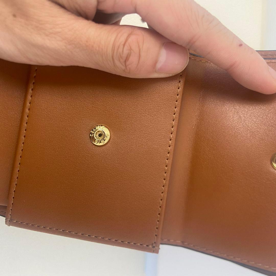 CELINE（セリーヌ） ブラウン レザー 三つ折り財布 カードポケット付き