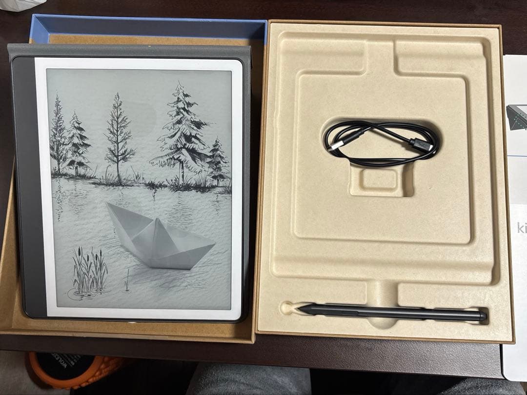 で*け様 Kindle Scribe 2024【純正ケース・ペン付】 16GB Amazon.co.jp: New Kindle Scribe (2024年発売)/Kindle Scribe (2022年