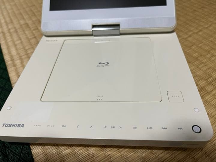 REGZA レグザポータブルプレーヤー SD-BP900S - メルカリ