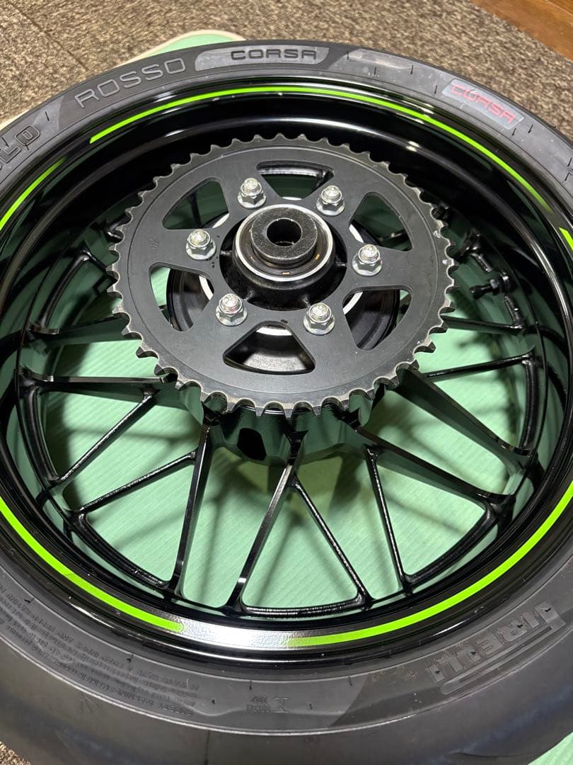 ピレリ ROSSO CORSA タイヤ ホイール z900rs cafe