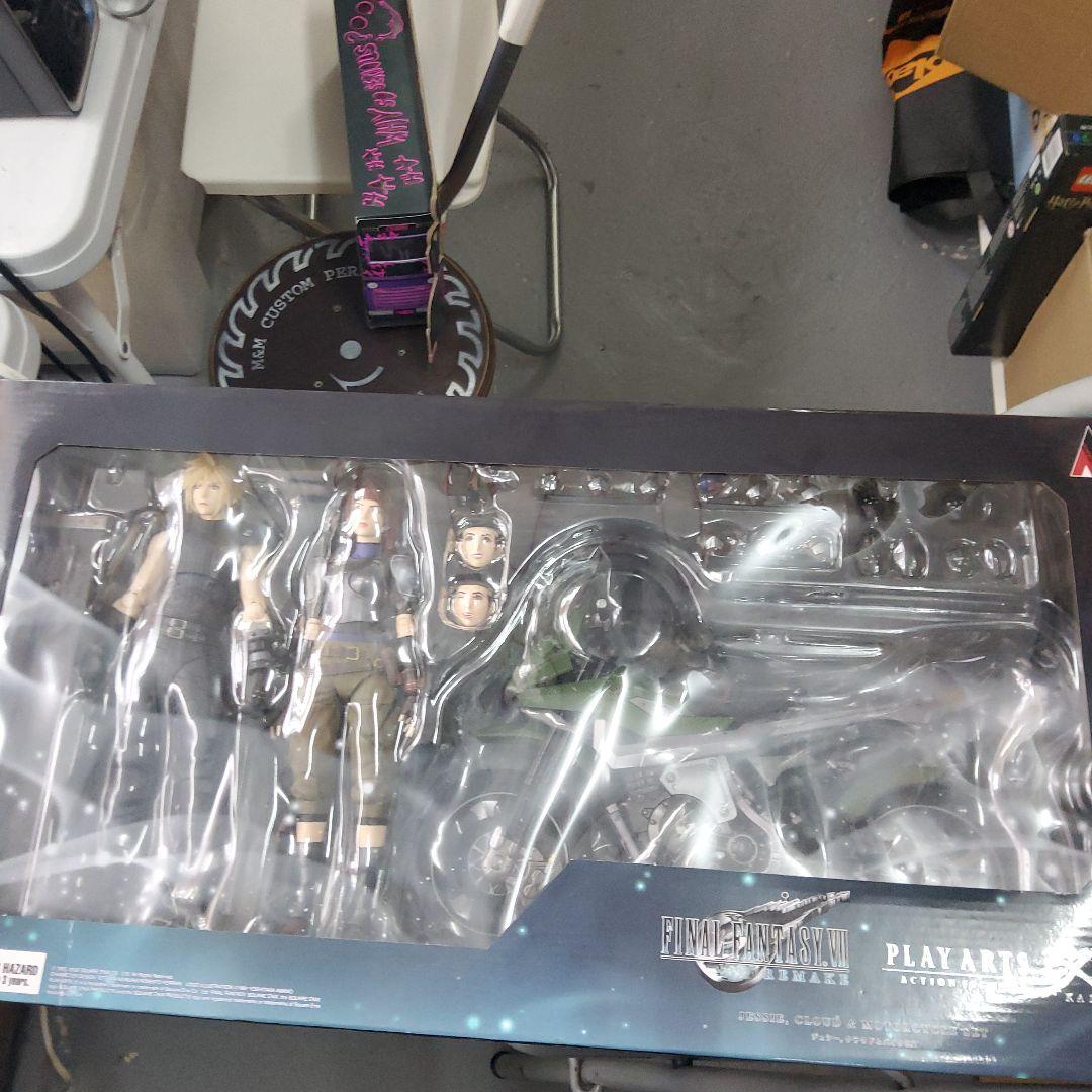 FINAL FANTASY VII クラウド・ジェシー バイク フィギュアセット Amazon.co.jp: スクウェア・エニックス ファイナルファンタジーVII