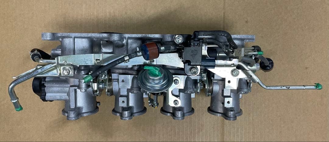 トヨタ 純正 AE101 4スロットル トヨタ(純正) AE101用4連スロットル のパーツレビュー | カローラ