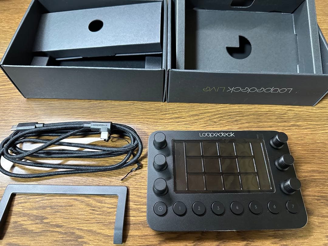 Loopdeck Live コントロールパネル Loupedeck Live - The Ultimate Console For Content Creators