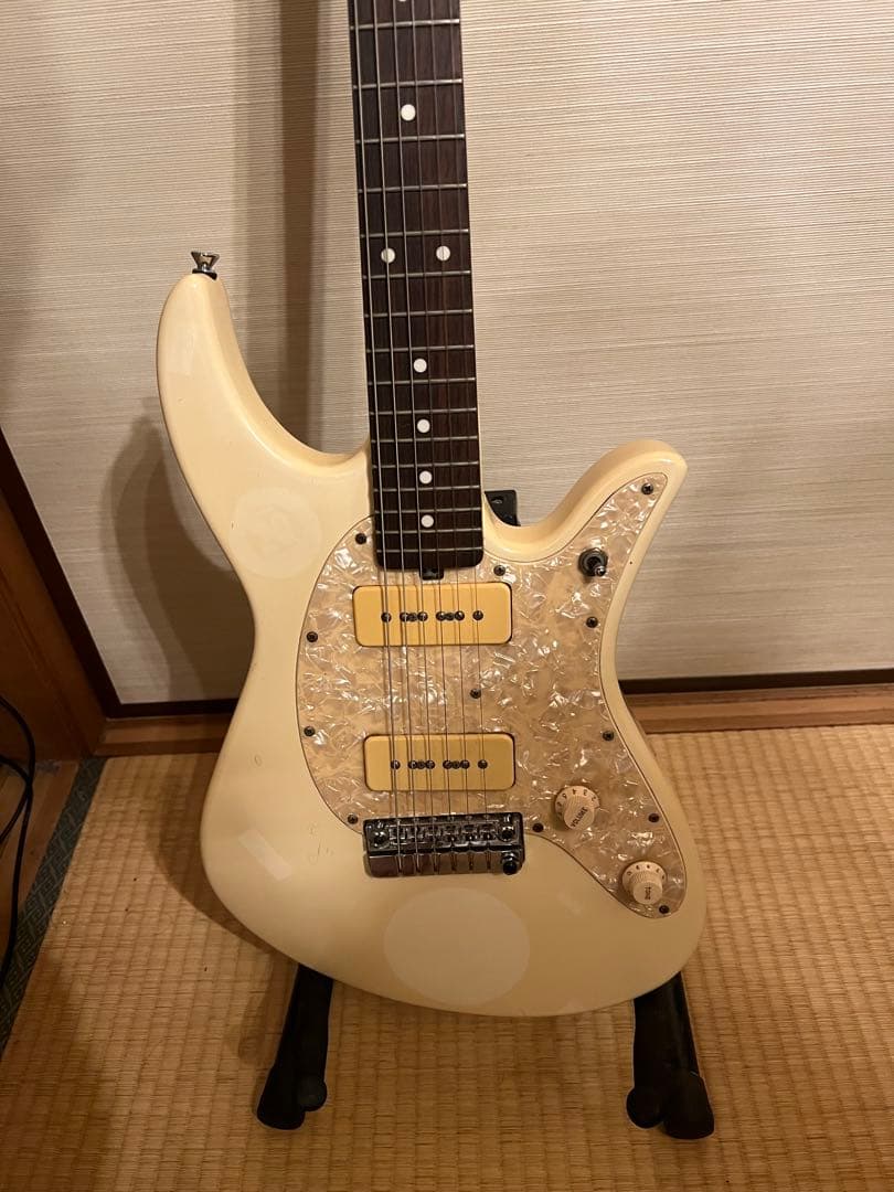 ギター Crews Maniac Sound Dove Master P-90 W Crews Maniac Sound Dove Master P-90 W - メルカリ