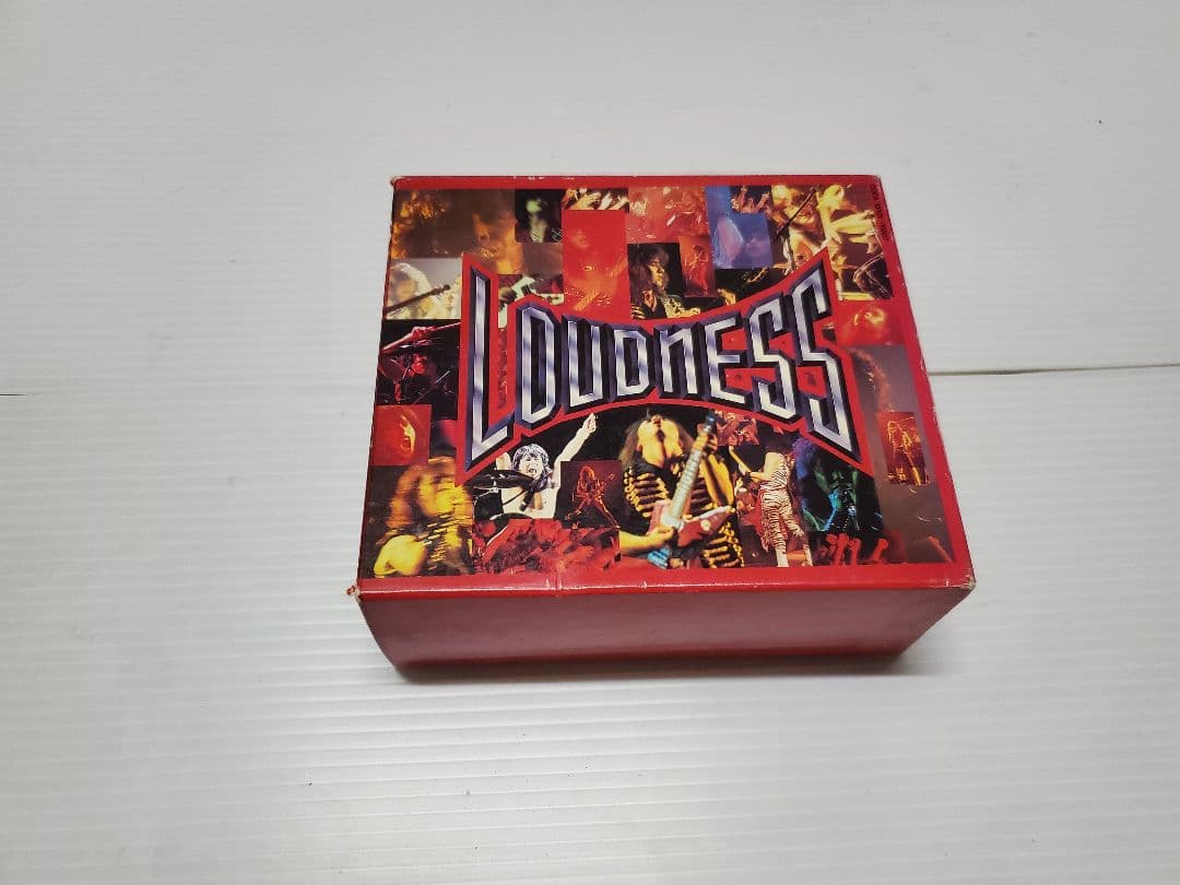 激レア　LOUDNESS　BOX　ラウドネス　限定品　ステッカー付き LOUDNESS ラウドネス 第3期 1992～3年 ステッカーの通販 by ちゅん's