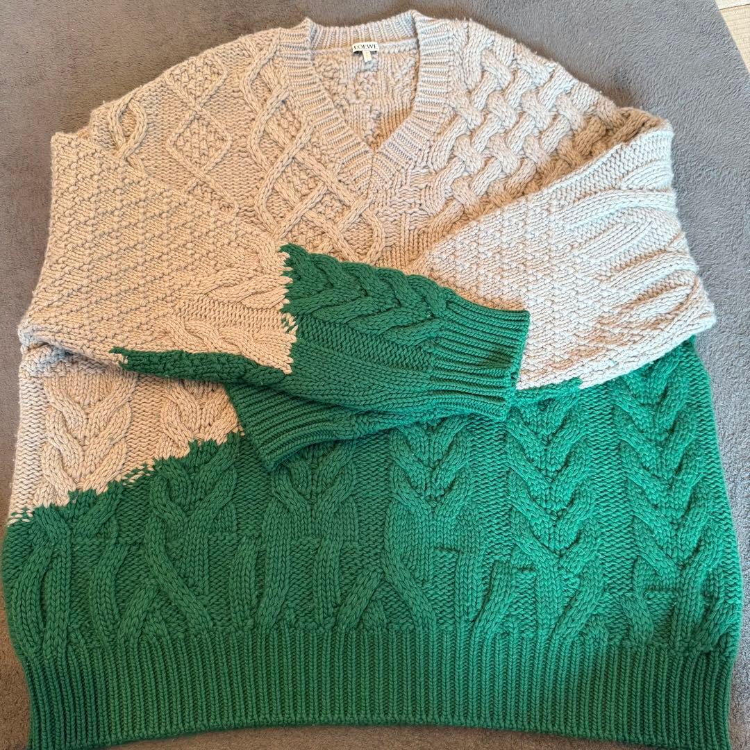 LOEWE バイカラーVネックケーブル編みニットセーター LOEWE - ロエベ LOEWE 21AW アナグラムケーブル編みニット H526Y14K83